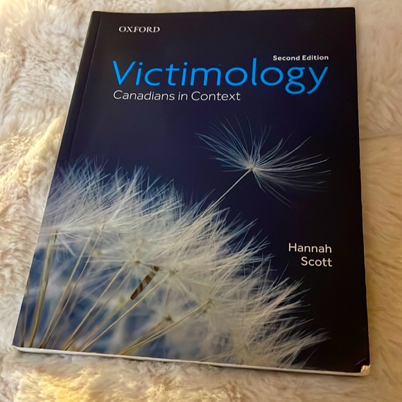 Victimology by Hannah Scott (TEXTBOOK - 2nd Edition) - Picture 1 of 3